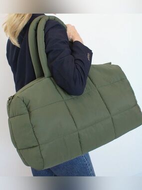 MYTAGALONGS Cloud Duffle in Olive